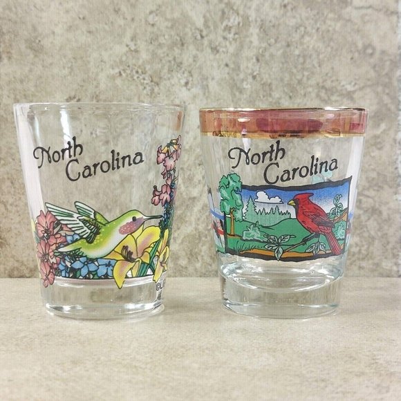 North Caroline Shot Glass Set of 2 Red Yellow Bird Souvenir Travel Memorabilia - Picture 1 of 12